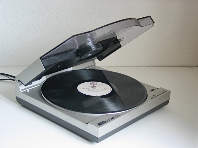 Platine disques vinyle tangentielle vintage Technics SL-7 à réviser